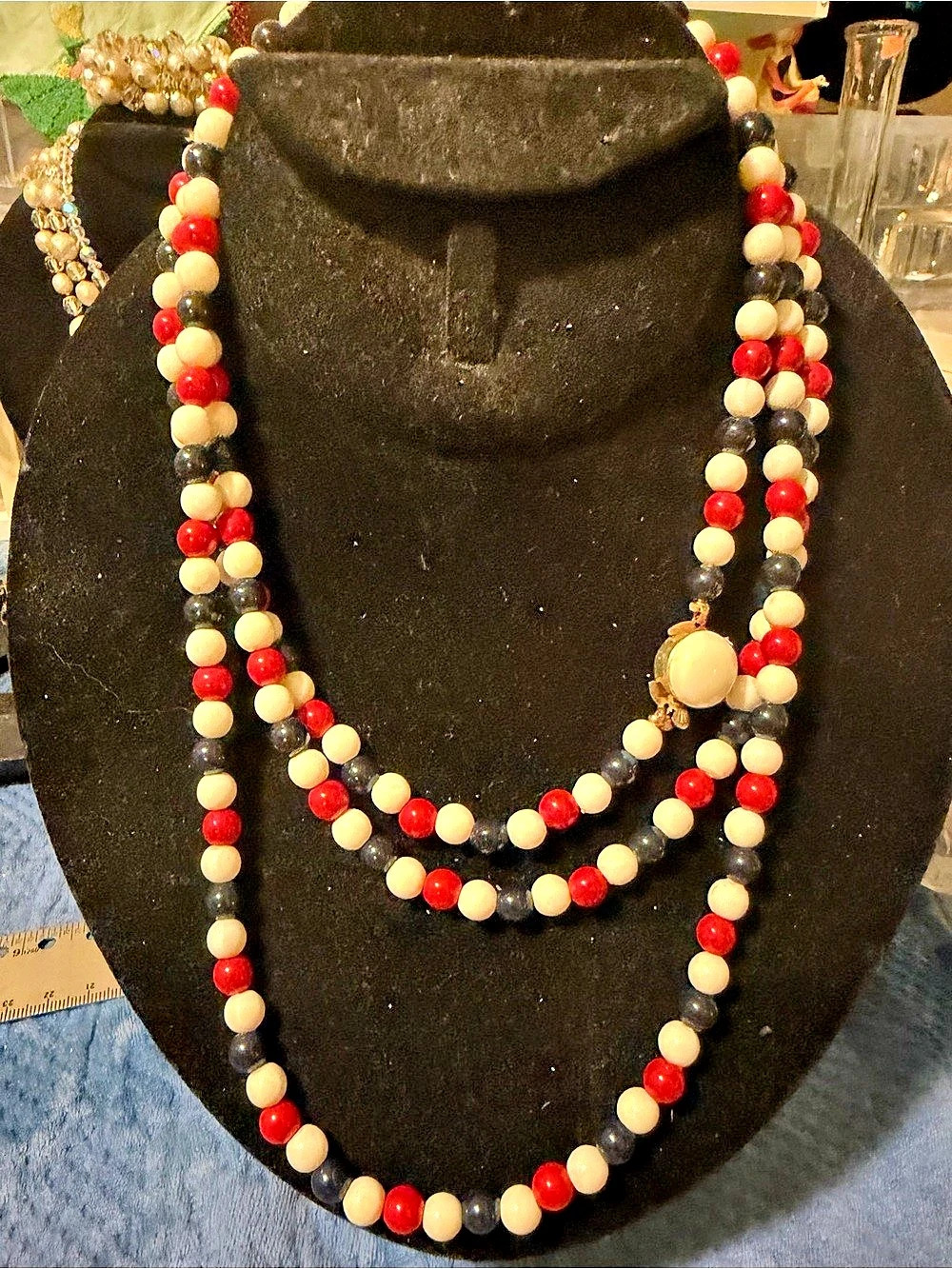 Vintage Beaded Necklace in Red & White Made in Hong Kong